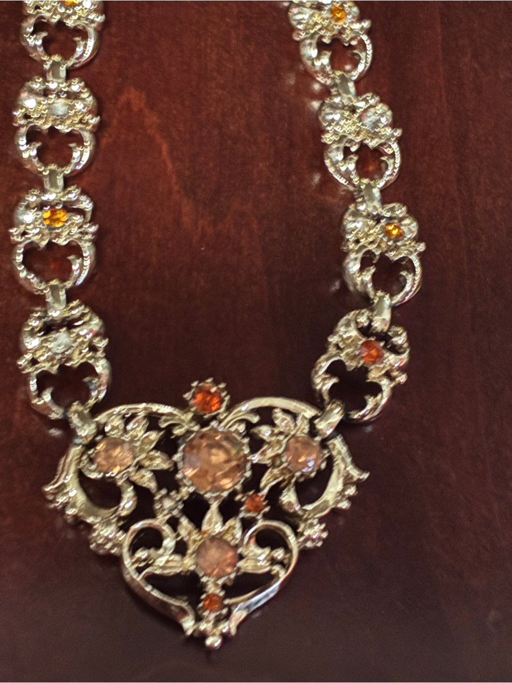 Vintage Coro stunning necklace with a beautiful heart and champagne stones ❤️❤️ - Picture 7 of 8